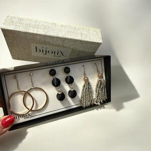 Bijoux Bar Earring Set